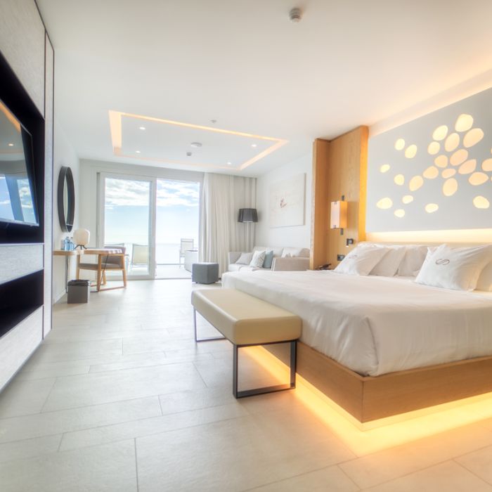 Corner Junior Suite 2525 – Corales Beach