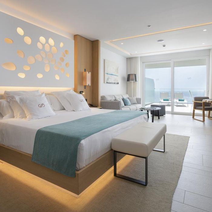 Panoramic Junior Suite 2401 – Corales Beach