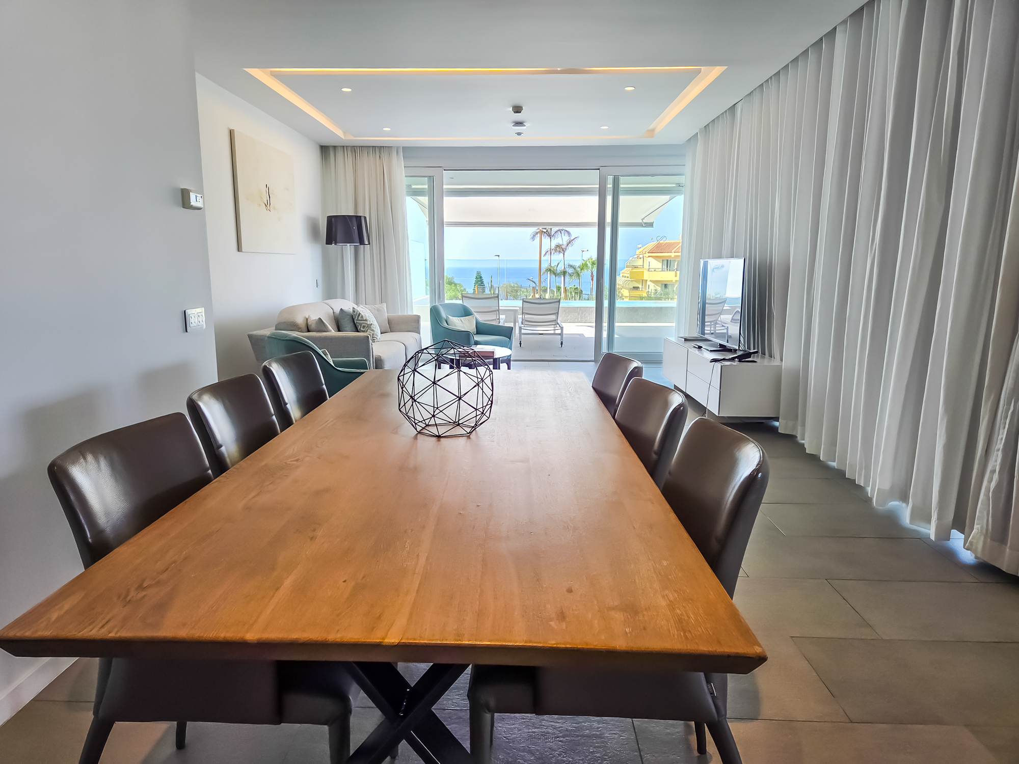 Royal Hideaway Corales Suites dupelx apartment interior and exterior