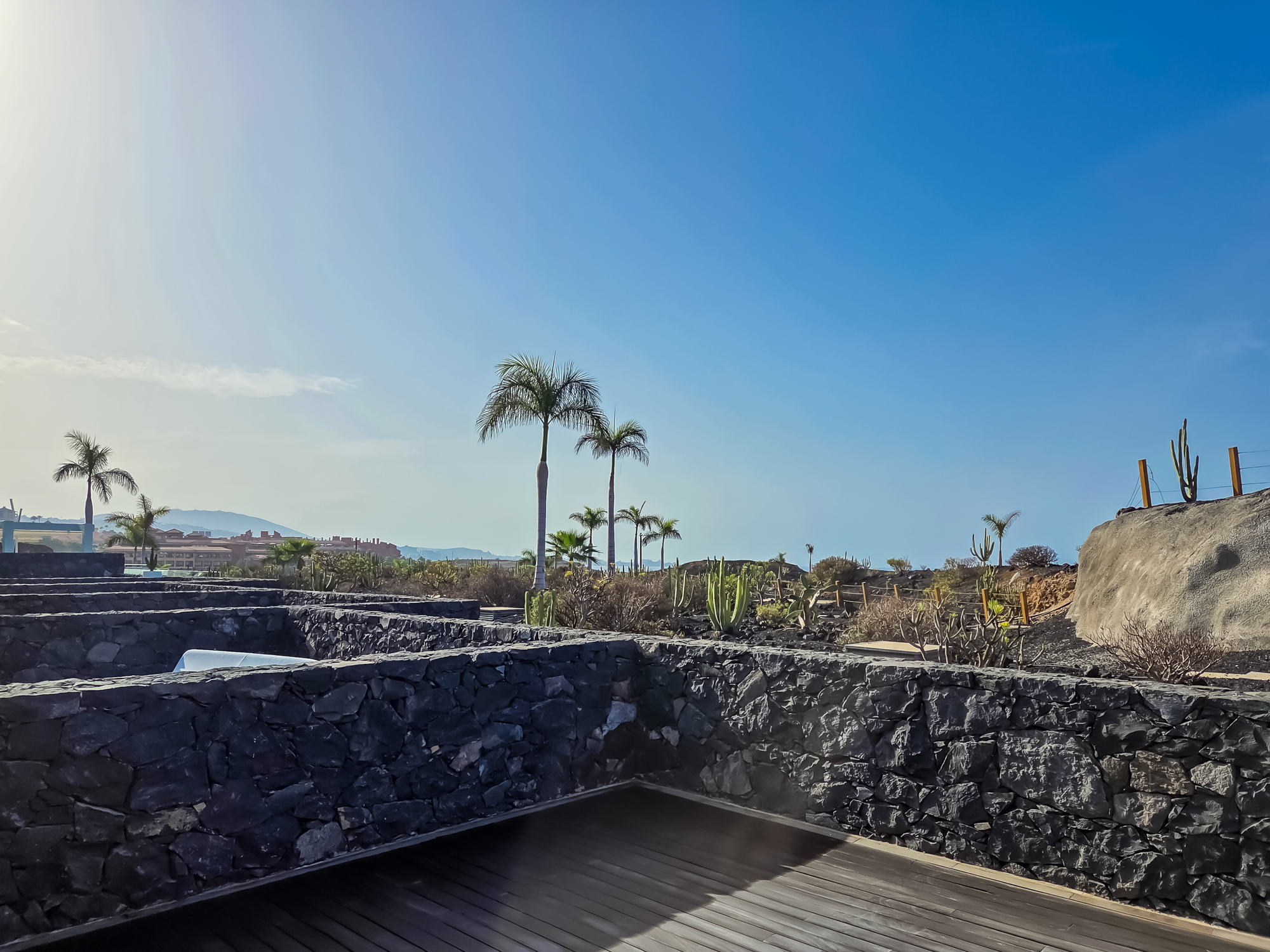 Royal Hideaway Corales Suites dupelx apartment interior and exterior